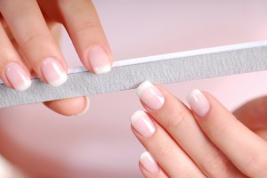 10 съвета как да се справим с чупливите нокти